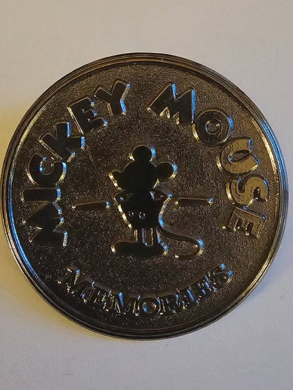 DISNEY Pin Trading ~ Disney Store ~ Mickey Mouse Memories ~ Coin ~ 2018 ~ P27